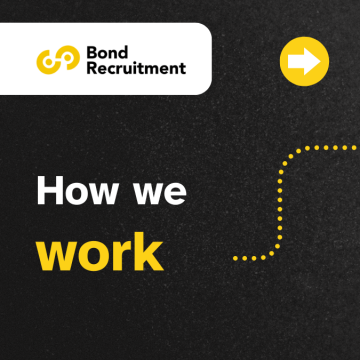 Dvě ženy, Kateřina Janičatová a Monika Volčková, vedoucí náborovou agenturu Bond Recruitment při konzultaci s klientem – začátek spolupráce.