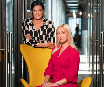 Monika Carpenter & Kateřina Janičatová Bond Recruitments